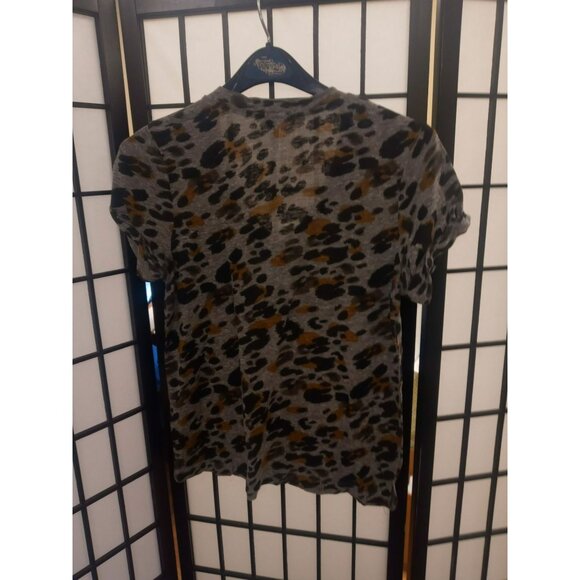 T. la T-Shirt Multicolored Size Medium Short Sleeve Cuffed Leopard Print Top - Picture 2 of 3